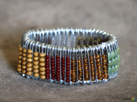 Armband SAFETY PINS grün-braun
