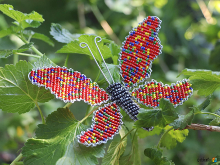 SCHMETTERLING 13 cm rot aus Draht & Perlen