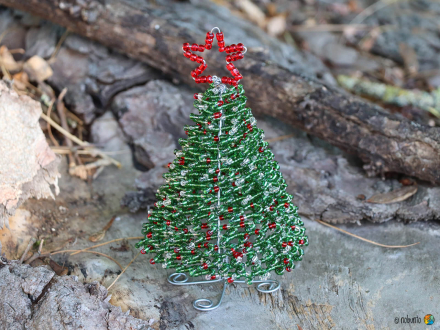 TANNENBAUM 16 cm aus Draht & Perlen