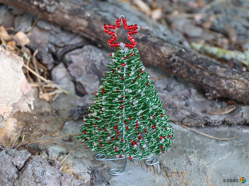TANNENBAUM 16 cm aus Draht & Perlen