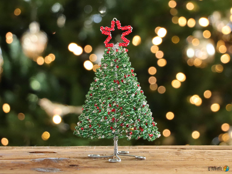 TANNENBAUM 16 cm aus Draht & Perlen